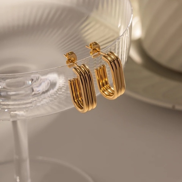 18K Gold Plated Three-layer U-shaped Earrings - Picture 2 of 10